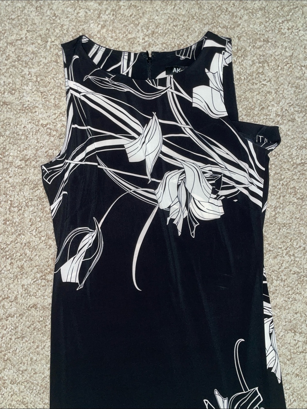 Anne Klein Sleeveless Black & White Floral Maxi Dress - Picture 3 of 6